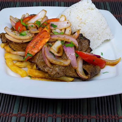 BISTEC-ENCEBOLLADO (1)